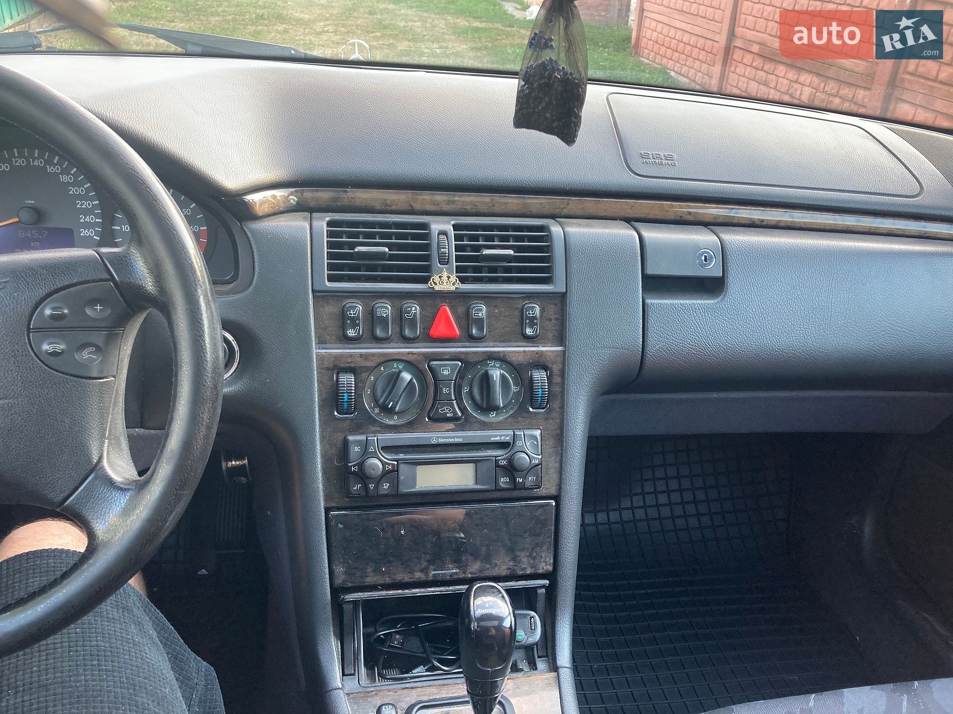 Mercedes-Benz E-Class 2001 VIN WDB2100481B336366 фото оголошення 3 з 9