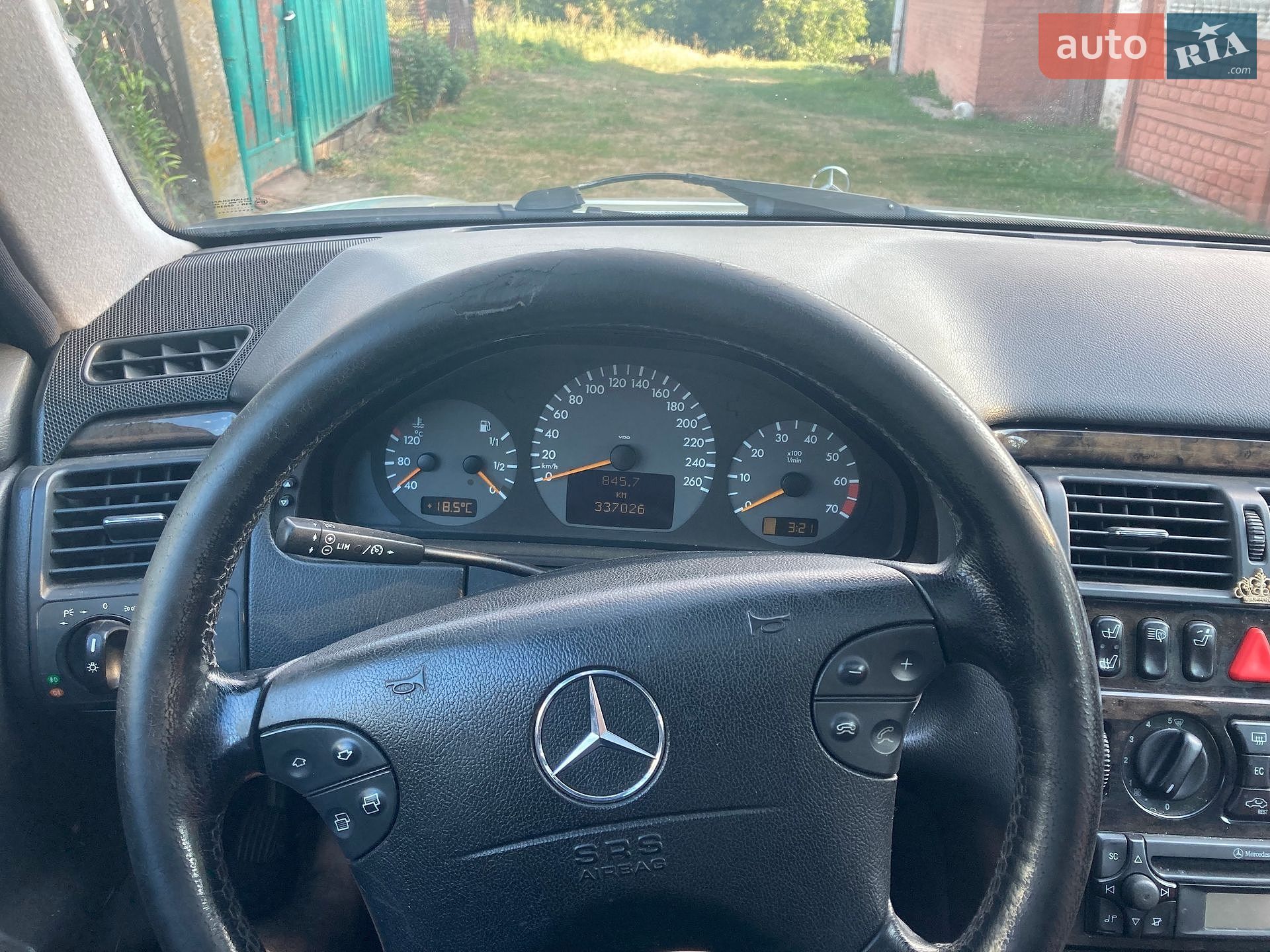 Mercedes-Benz E-Class 2001 VIN WDB2100481B336366 фото оголошення 4 з 9