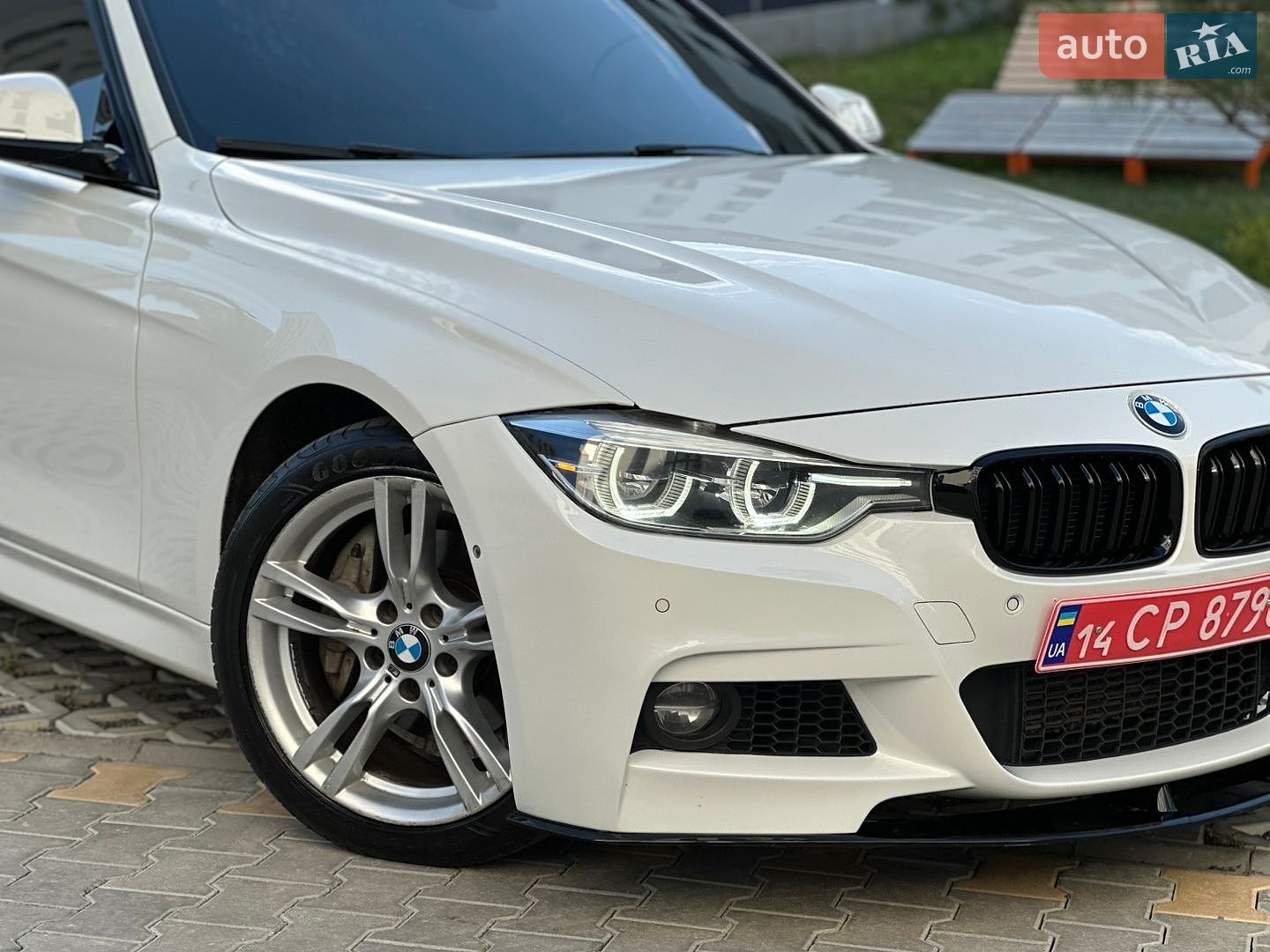 BMW 3 Series 2016 VIN WBA8E3C5XGK501888 фото оголошення 2 з 39
