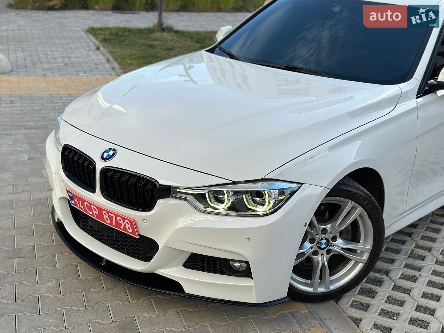 BMW 3 Series 2016 VIN WBA8E3C5XGK501888 фото оголошення 4 з 39