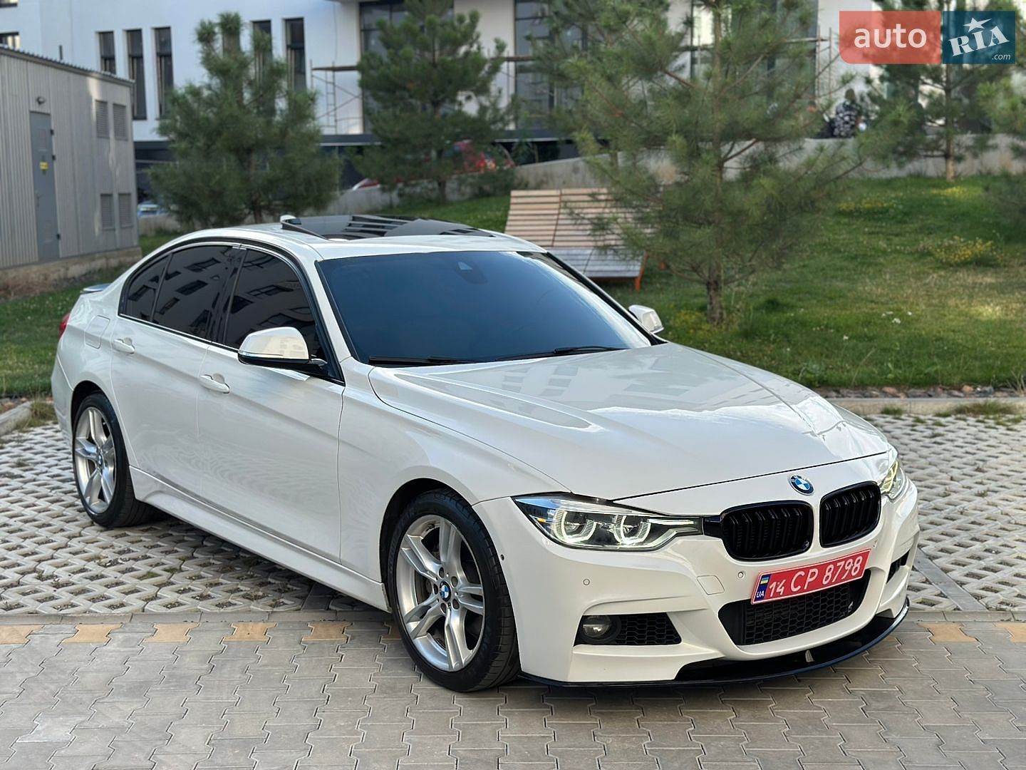 BMW 3 Series 2016 VIN WBA8E3C5XGK501888 фото оголошення 8 з 39