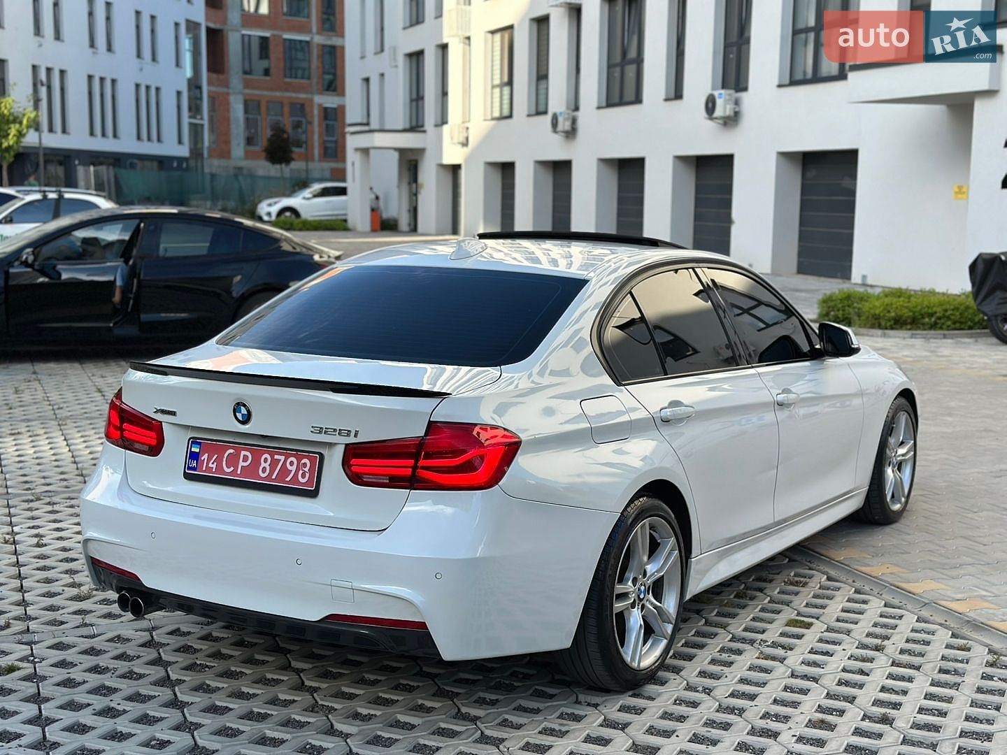 BMW 3 Series 2016 VIN WBA8E3C5XGK501888 фото оголошення 17 з 39
