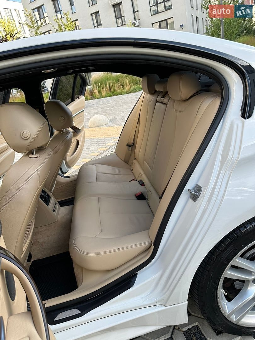 BMW 3 Series 2016 VIN WBA8E3C5XGK501888 фото оголошення 19 з 39