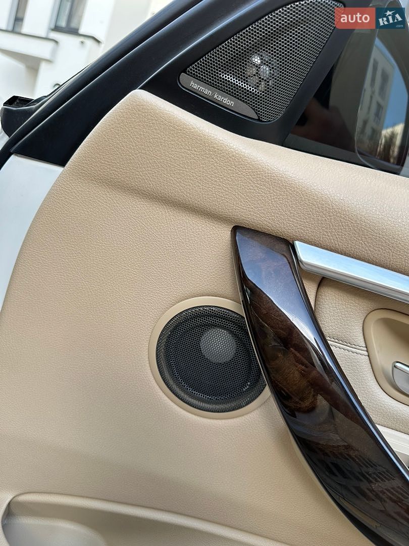 BMW 3 Series 2016 VIN WBA8E3C5XGK501888 фото оголошення 30 з 39