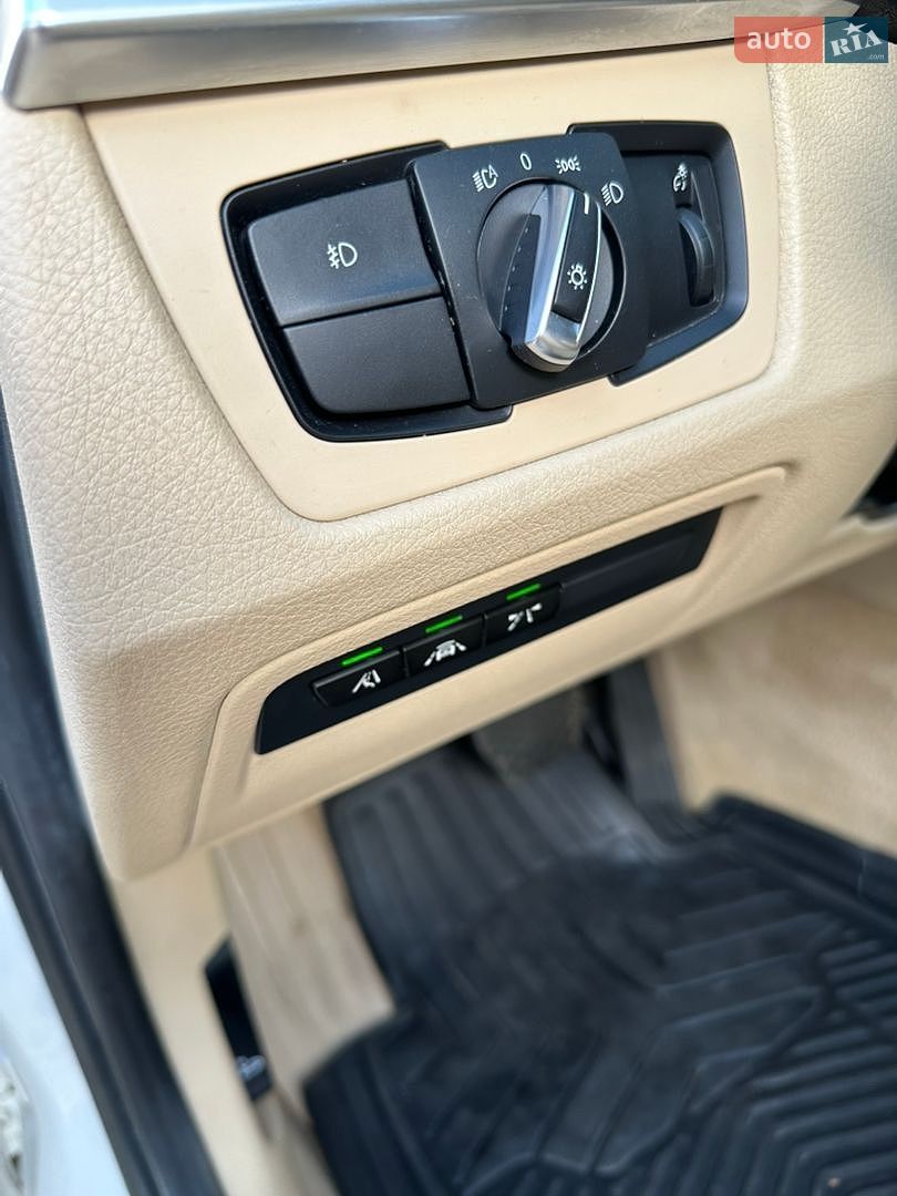 BMW 3 Series 2016 VIN WBA8E3C5XGK501888 фото оголошення 35 з 39