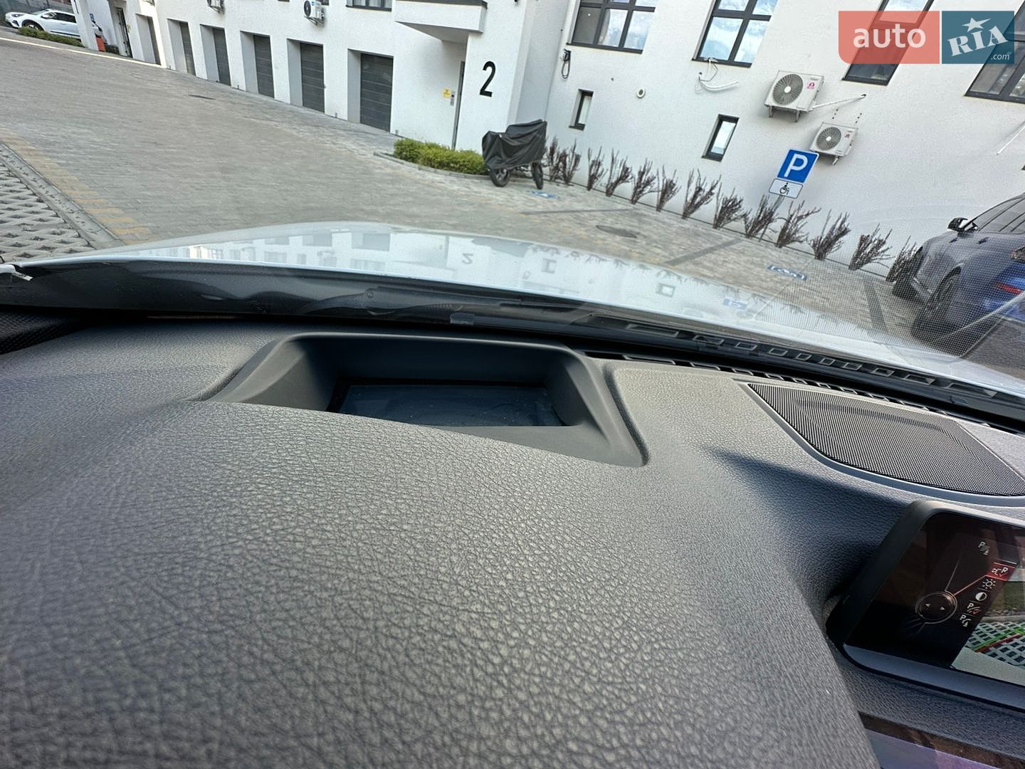 BMW 3 Series 2016 VIN WBA8E3C5XGK501888 фото оголошення 36 з 39