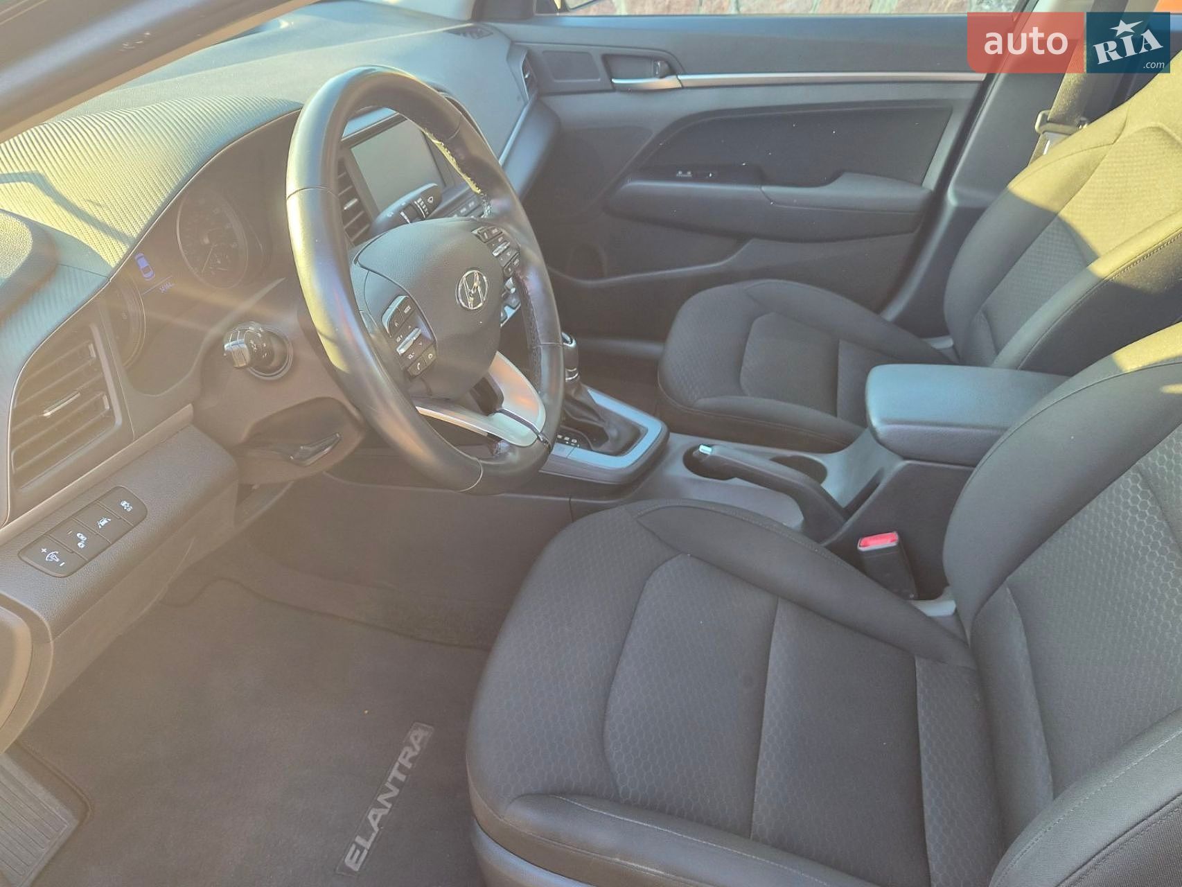 Hyundai Elantra 2020 VIN 5NPD84LF8LH619342 фото оголошення 18 з 25