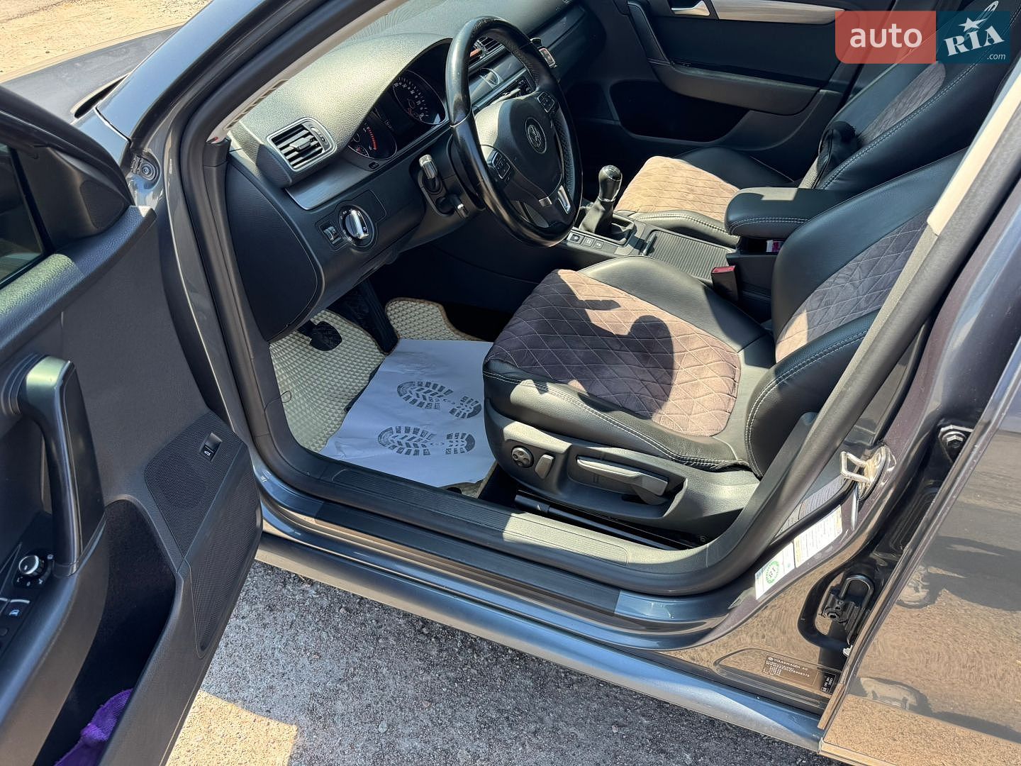 Volkswagen Passat 2014 VIN WVWZZZ3CZFE008379 фото оголошення 12 з 28
