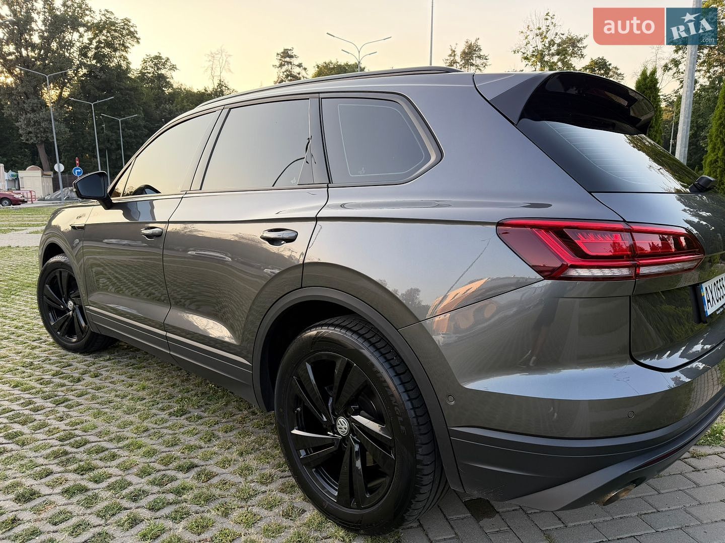 Volkswagen Touareg 2021 VIN WVGZZZCRZND010028 фото оголошення 8 з 27