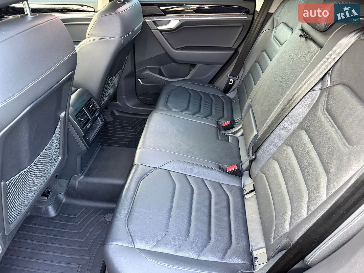 Volkswagen Touareg 2021 VIN WVGZZZCRZND010028 фото оголошення 14 з 27