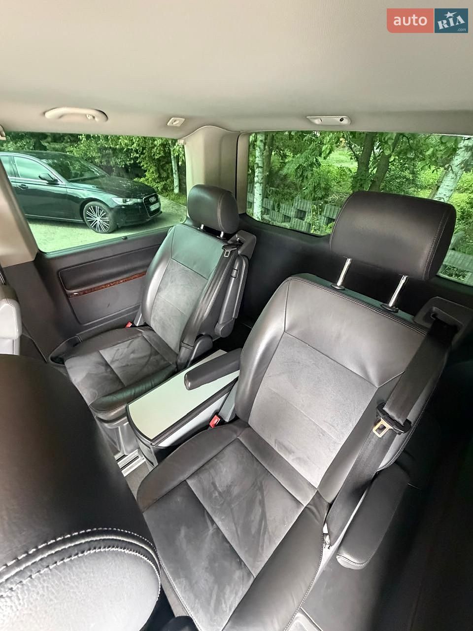 Volkswagen Multivan 2010 VIN WV2ZZZ7H2BH056275 фото оголошення 6 з 19
