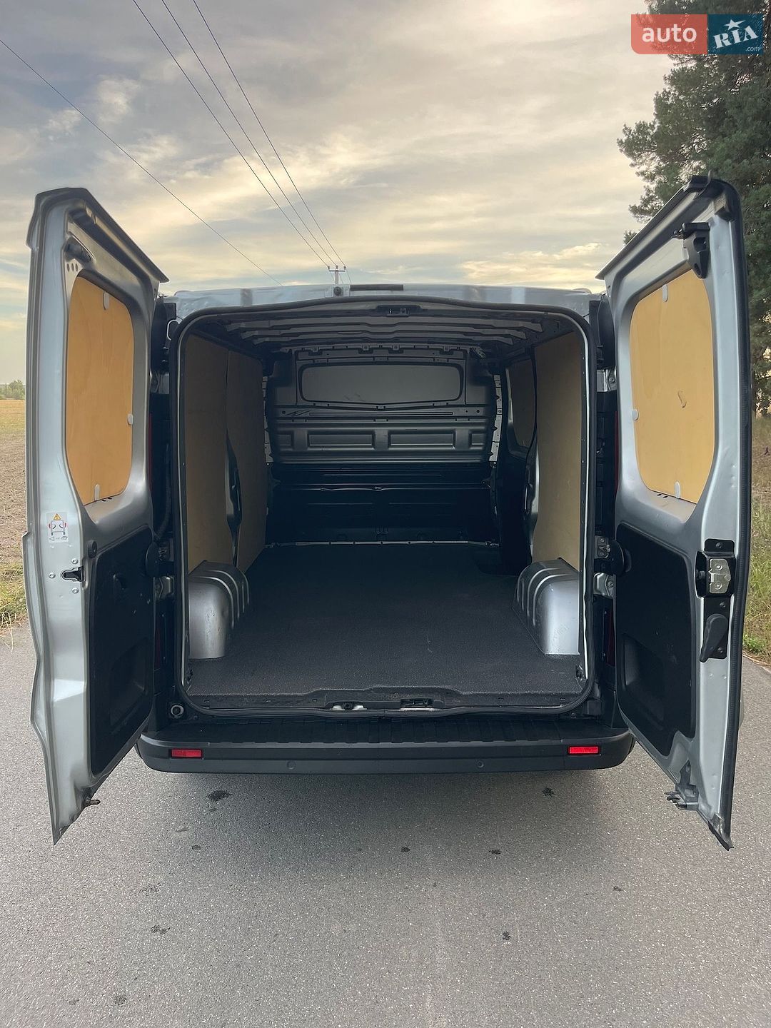 Renault Trafic 2023 VIN VF1FL000270484182 фото оголошення 34 з 56