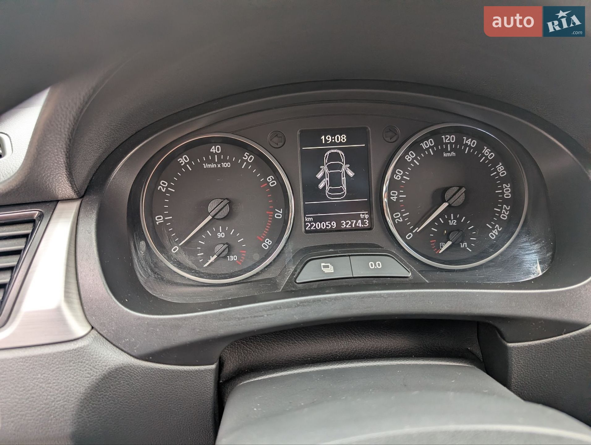 Skoda Rapid 2013 VIN TMBAN2NH5EB101613 фото оголошення 4 з 12