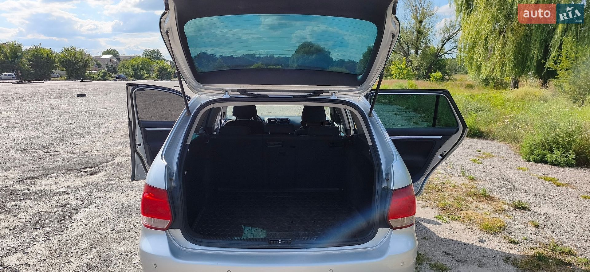 Volkswagen Golf 2010 VIN WVWZZZ1KZBM628009 фото оголошення 9 з 25