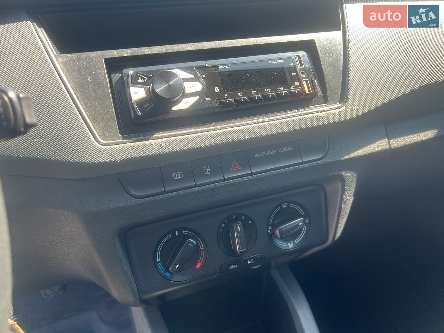 Skoda Fabia 2016 VIN TMBEB2NJ0HB500592 фото оголошення 15 з 22