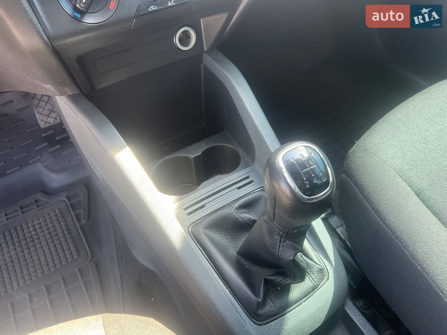 Skoda Fabia 2016 VIN TMBEB2NJ0HB500592 фото оголошення 16 з 22