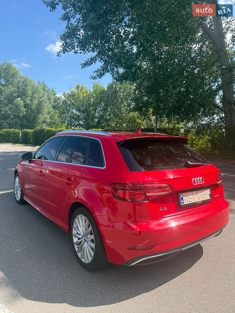 Audi A3 2018 VIN WAUSPBFF5JA154904 фото оголошення 8 з 16