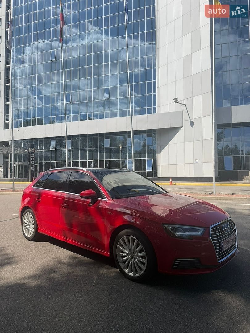 Audi A3 2018 VIN WAUSPBFF5JA154904 фото оголошення 9 з 16