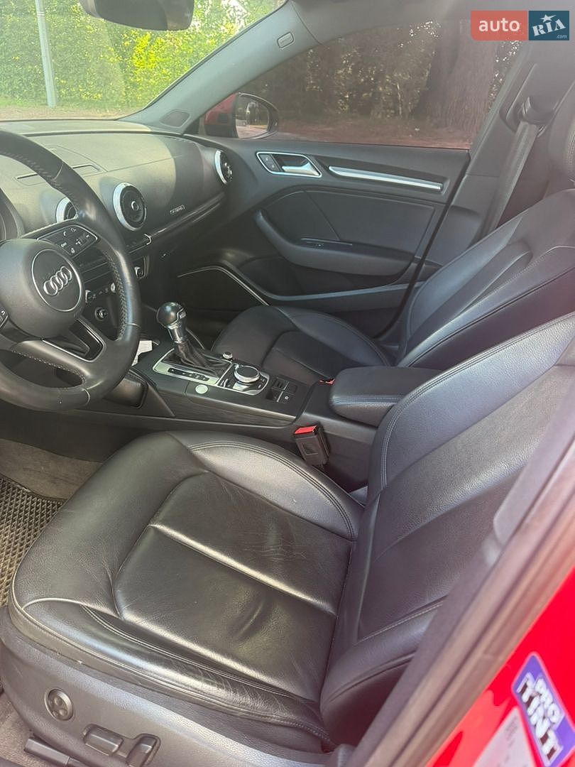 Audi A3 2018 VIN WAUSPBFF5JA154904 фото оголошення 10 з 16