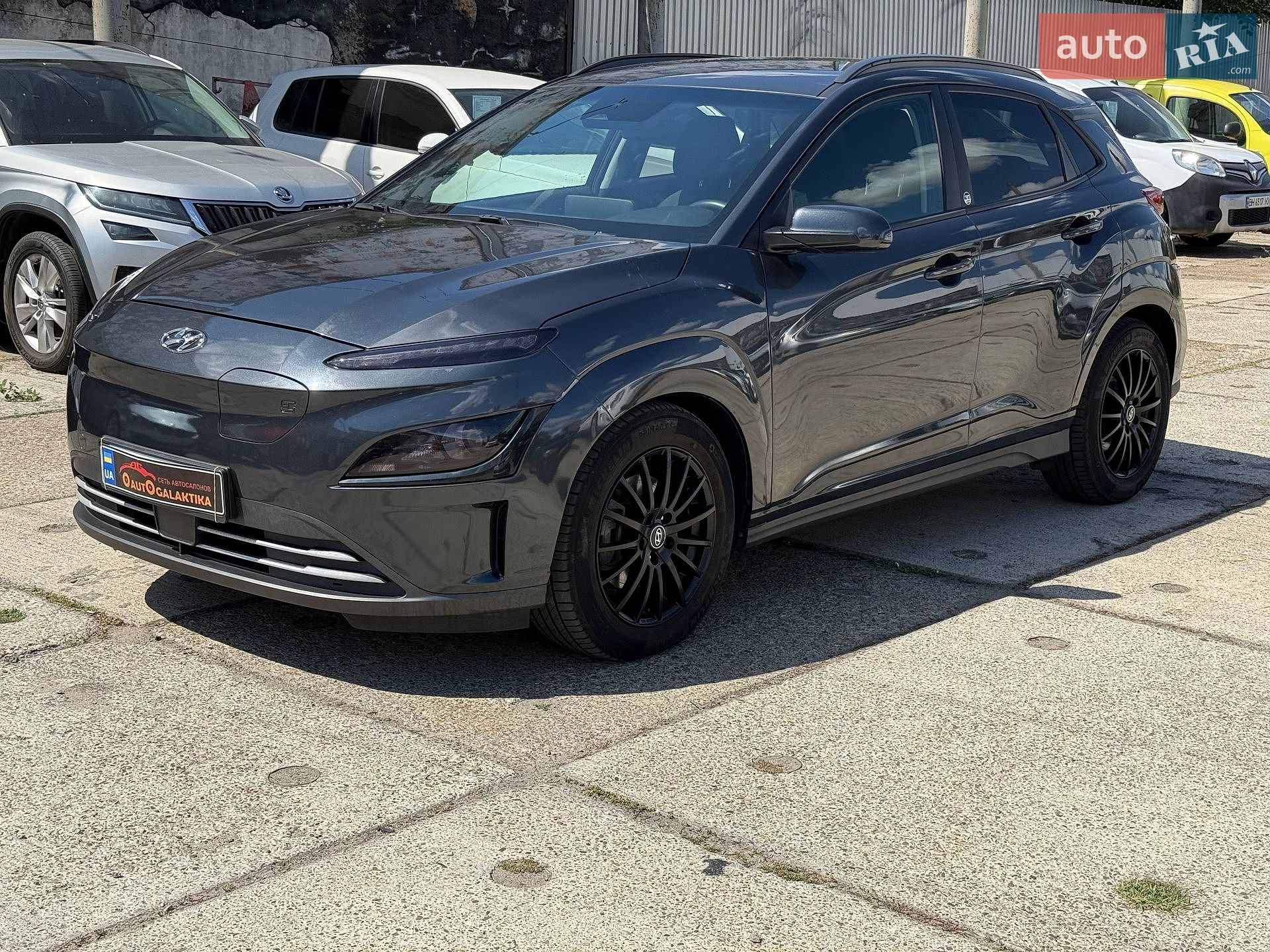 Hyundai Kona Electric 2022 VIN TMAK281HFNJ052338 фото оголошення 3 з 46