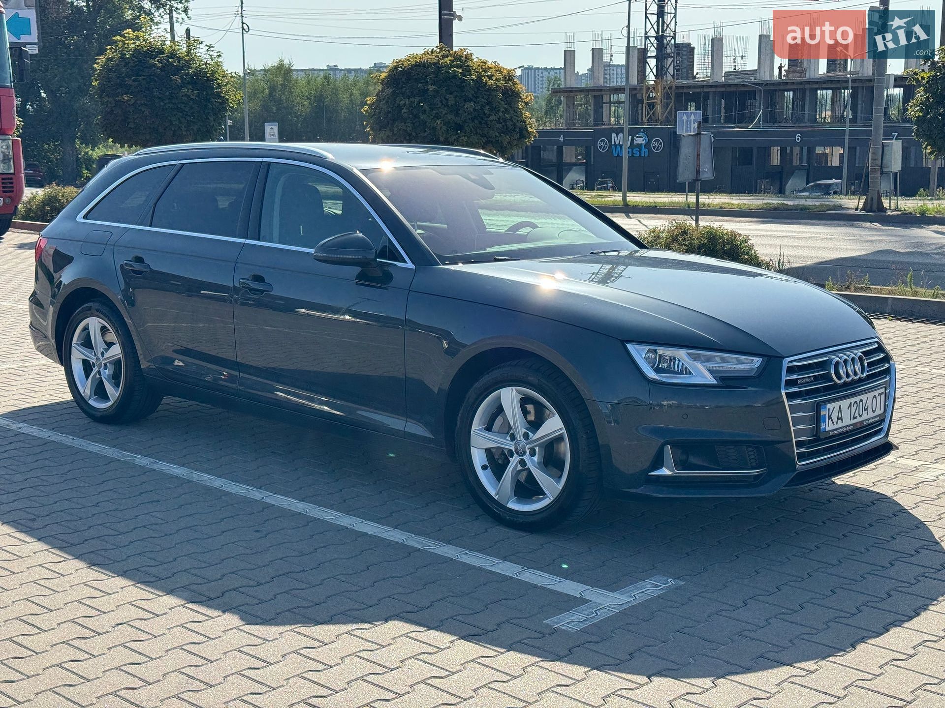 Audi A4 2019 VIN WAUZZZF47KA079169 фото оголошення 5 з 38