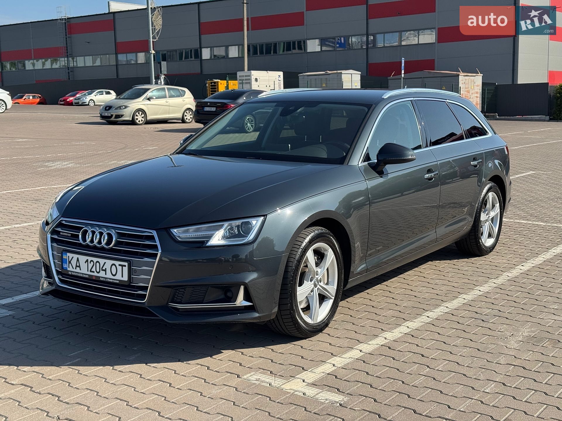 Audi A4 2019 VIN WAUZZZF47KA079169 фото оголошення 8 з 38