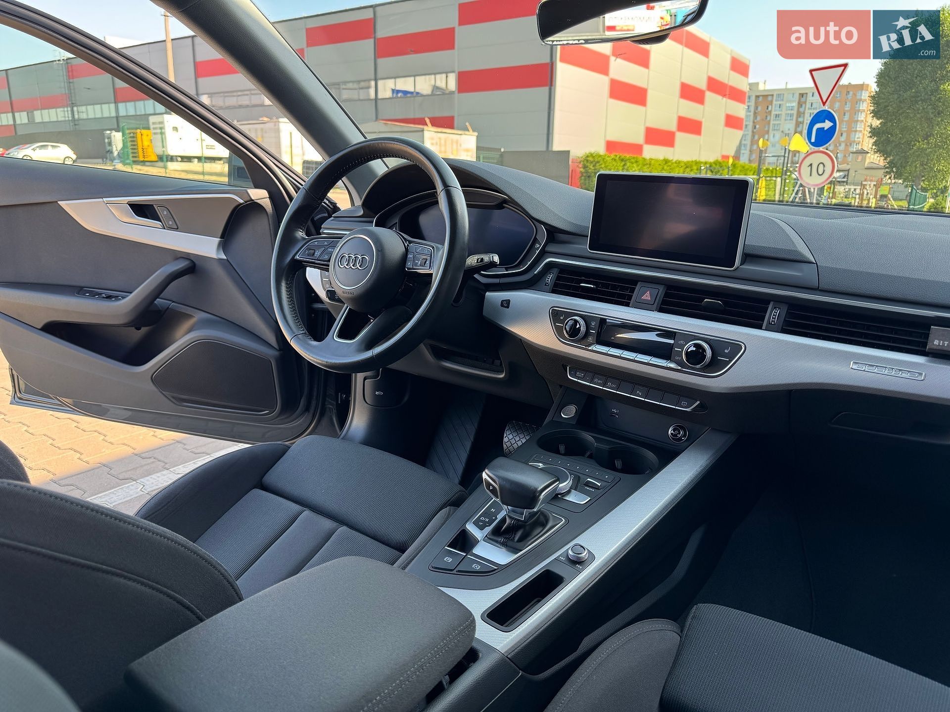 Audi A4 2019 VIN WAUZZZF47KA079169 фото оголошення 33 з 38