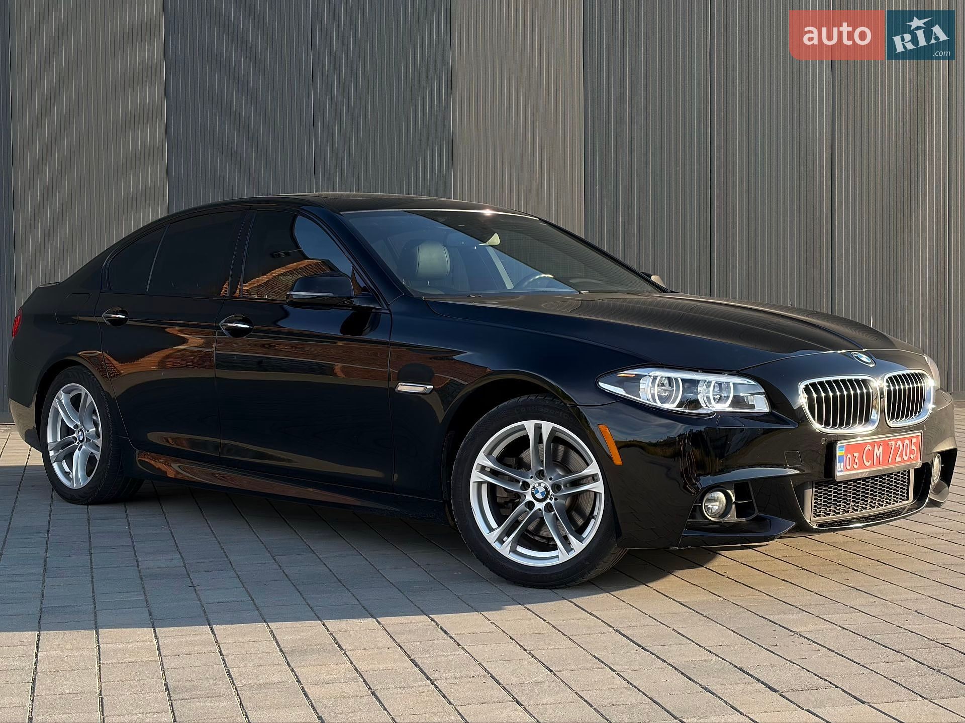 BMW 5 Series 2014 VIN WBA5A5C52ED504943 фото оголошення 3 з 27