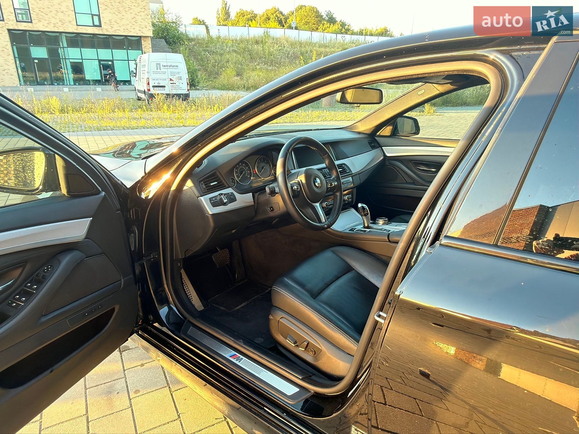 BMW 5 Series 2014 VIN WBA5A5C52ED504943 фото оголошення 23 з 27