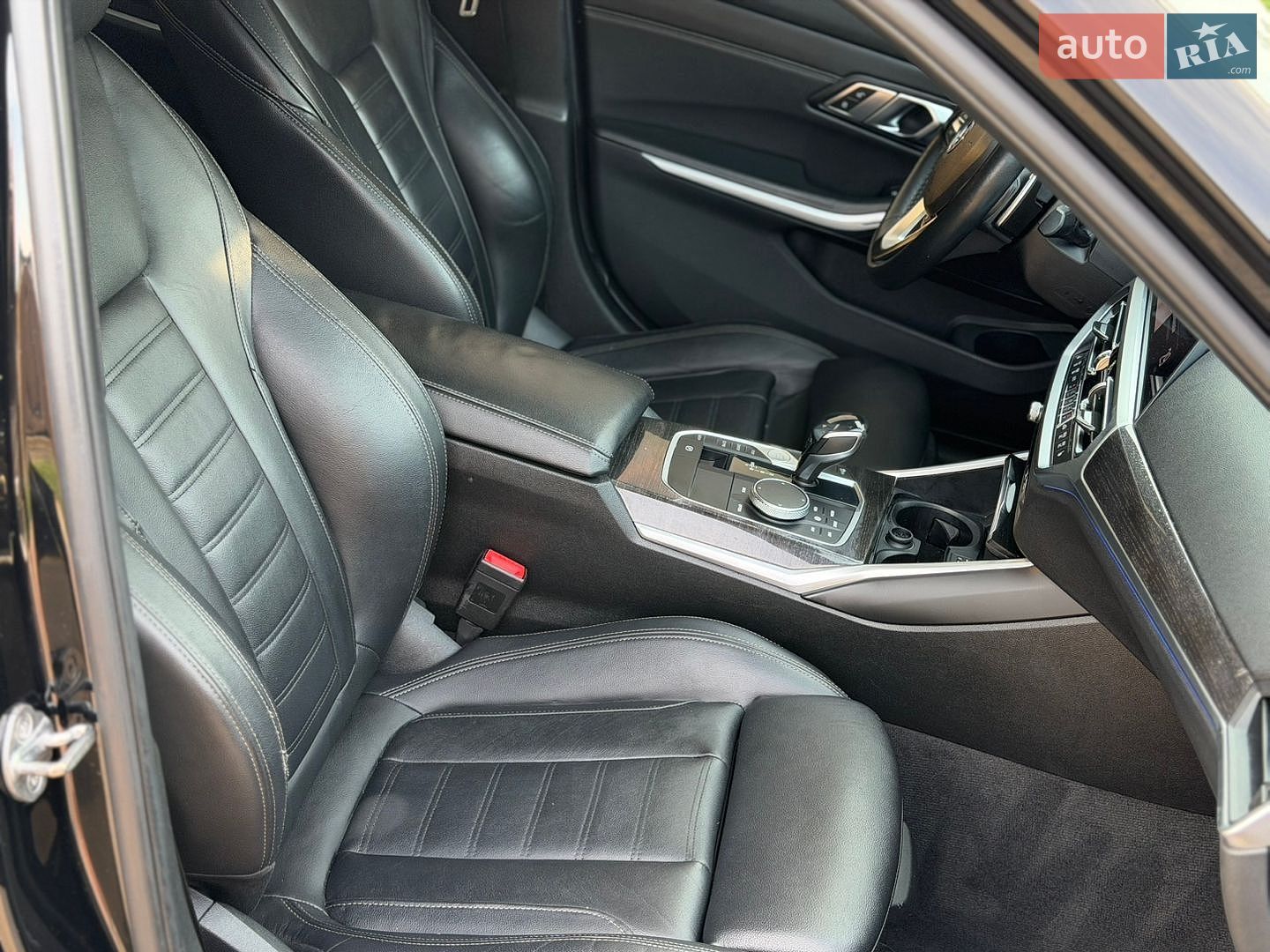 BMW 3 Series 2019 VIN WBA5R7C03LFH52597 фото оголошення 15 з 19