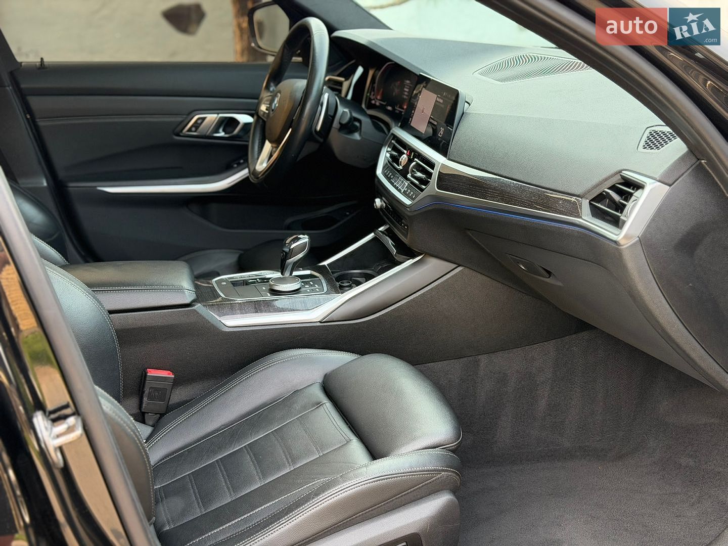 BMW 3 Series 2019 VIN WBA5R7C03LFH52597 фото оголошення 16 з 19