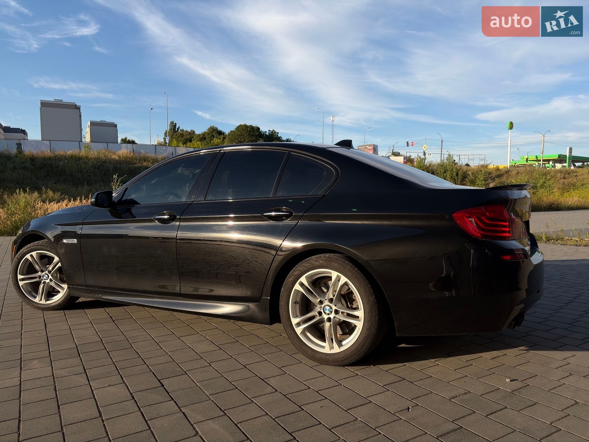 BMW 5 Series 2014 VIN WBA5A5C52ED504943 фото оголошення 4 з 27