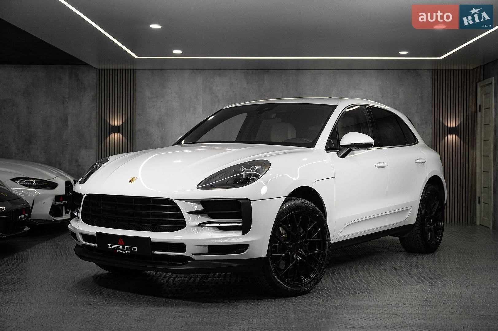 Porsche Macan 2019 VIN WP1AA2A54LLB02037 фото оголошення 8 з 31