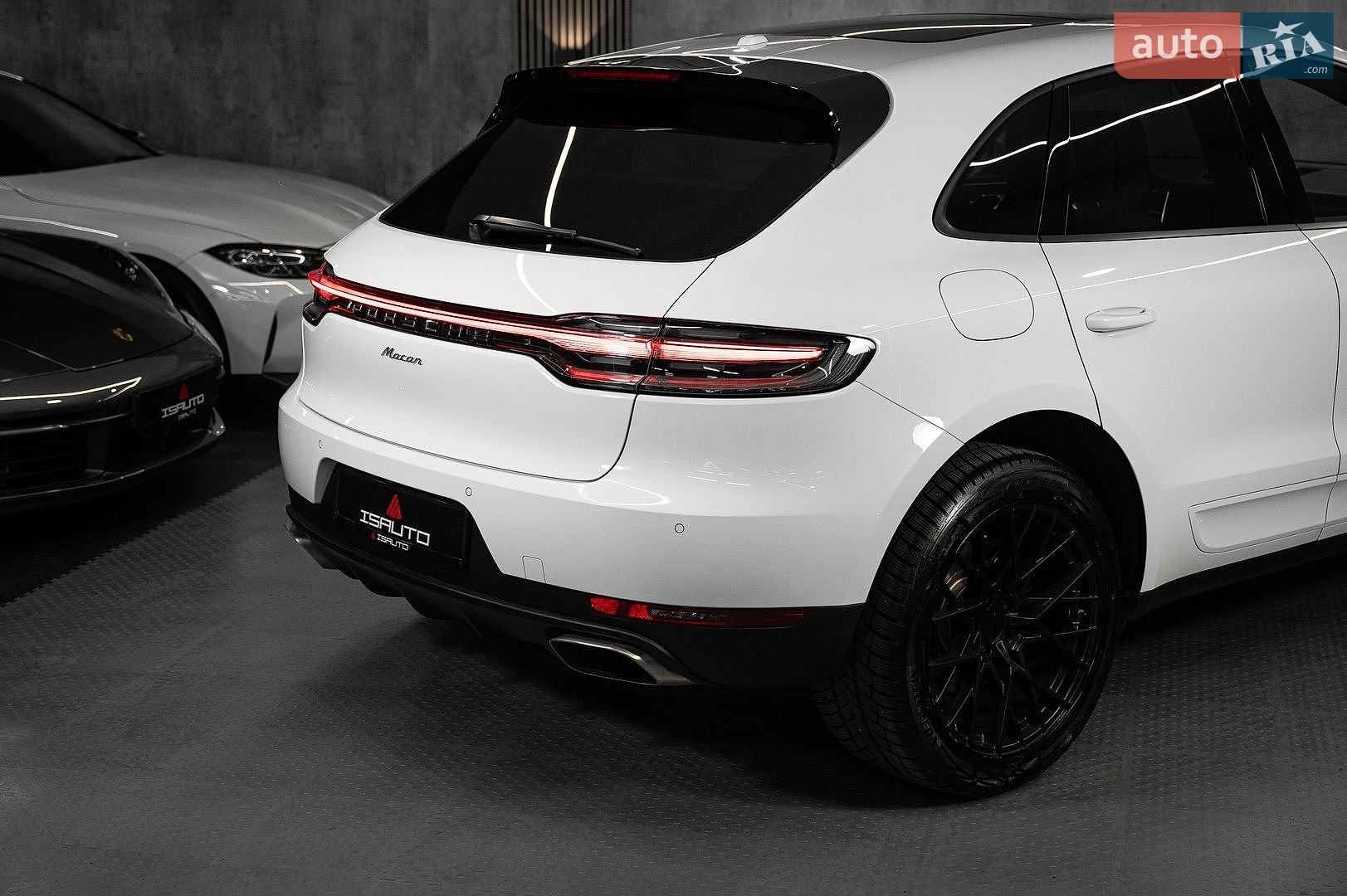 Porsche Macan 2019 VIN WP1AA2A54LLB02037 фото оголошення 12 з 31