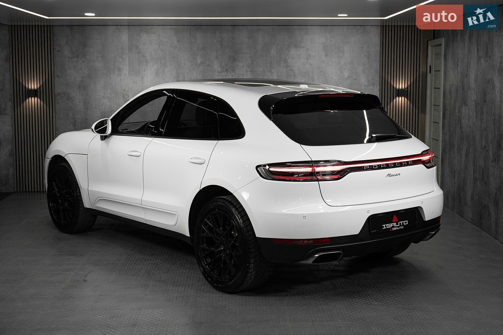 Porsche Macan 2019 VIN WP1AA2A54LLB02037 фото оголошення 16 з 31
