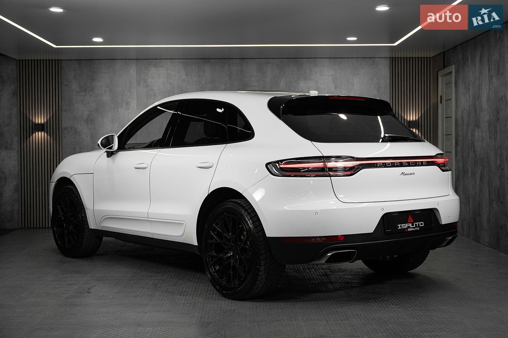 Porsche Macan 2019 VIN WP1AA2A54LLB02037 фото оголошення 17 з 31