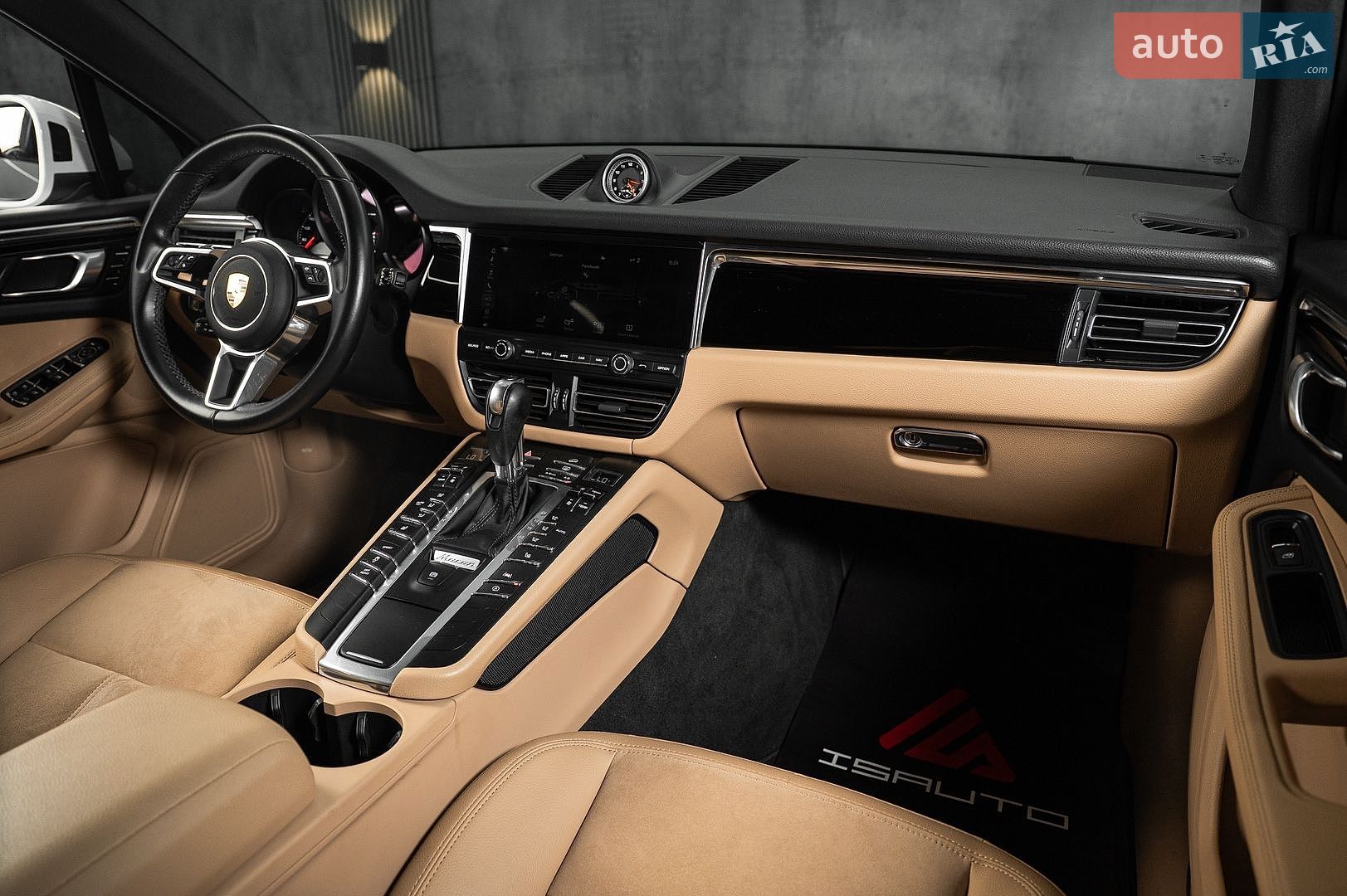 Porsche Macan 2019 VIN WP1AA2A54LLB02037 фото оголошення 24 з 31