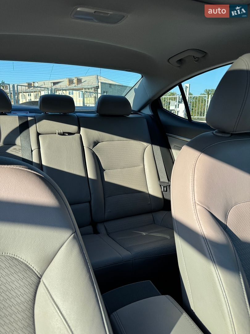 Hyundai Elantra 2016 VIN 5NPD84LFXHH037203 фото оголошення 9 з 11
