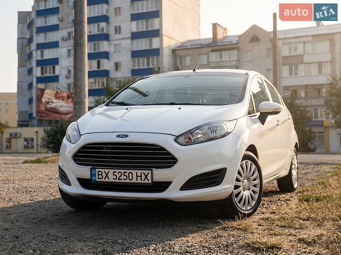 Ford Fiesta 2017 VIN WF0DXXGAKDHP23102 фото оголошення 2 з 8