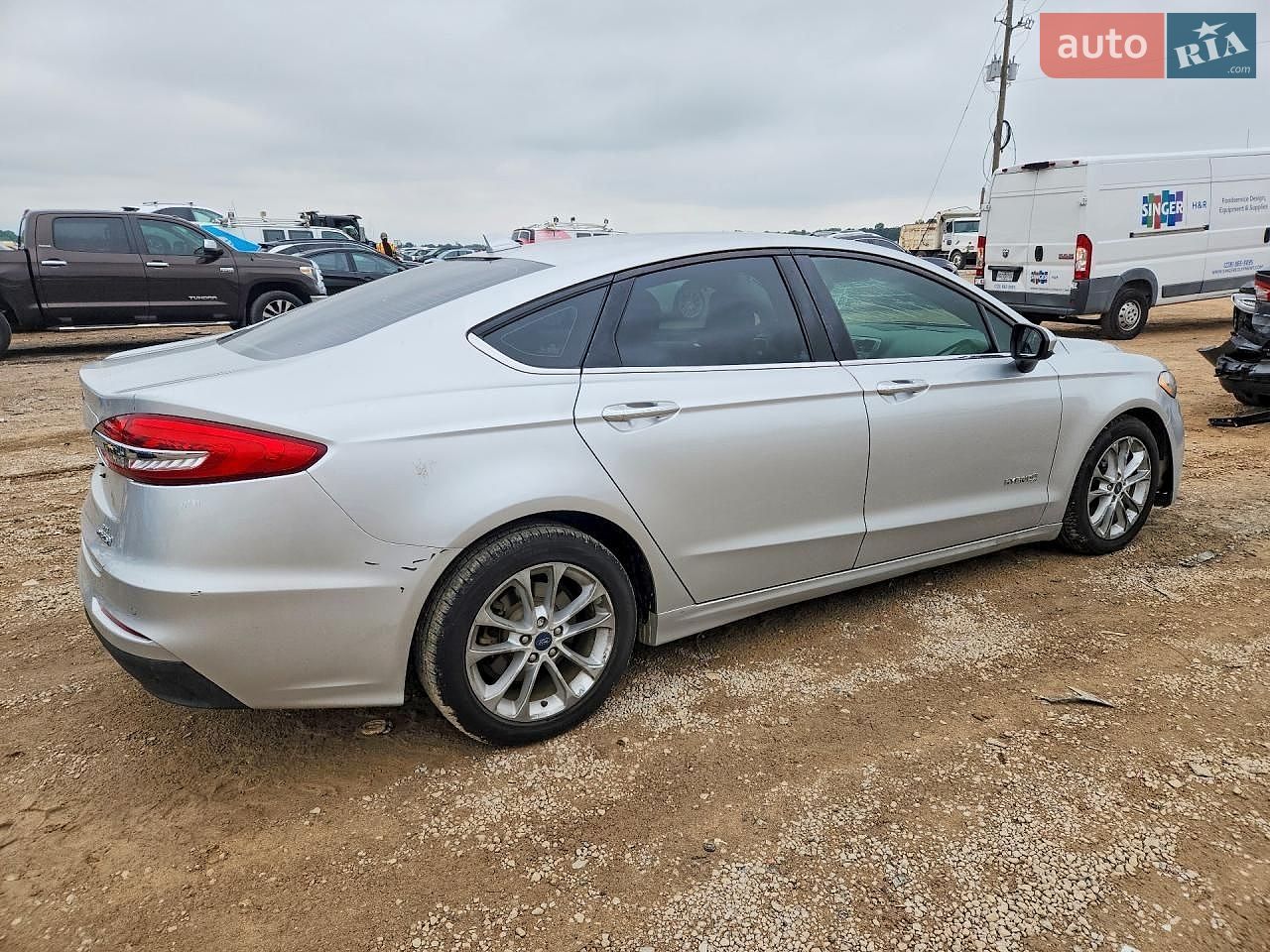 Ford Fusion 2018 VIN 3FA6P0LU4KR106321 фото оголошення 4 з 12