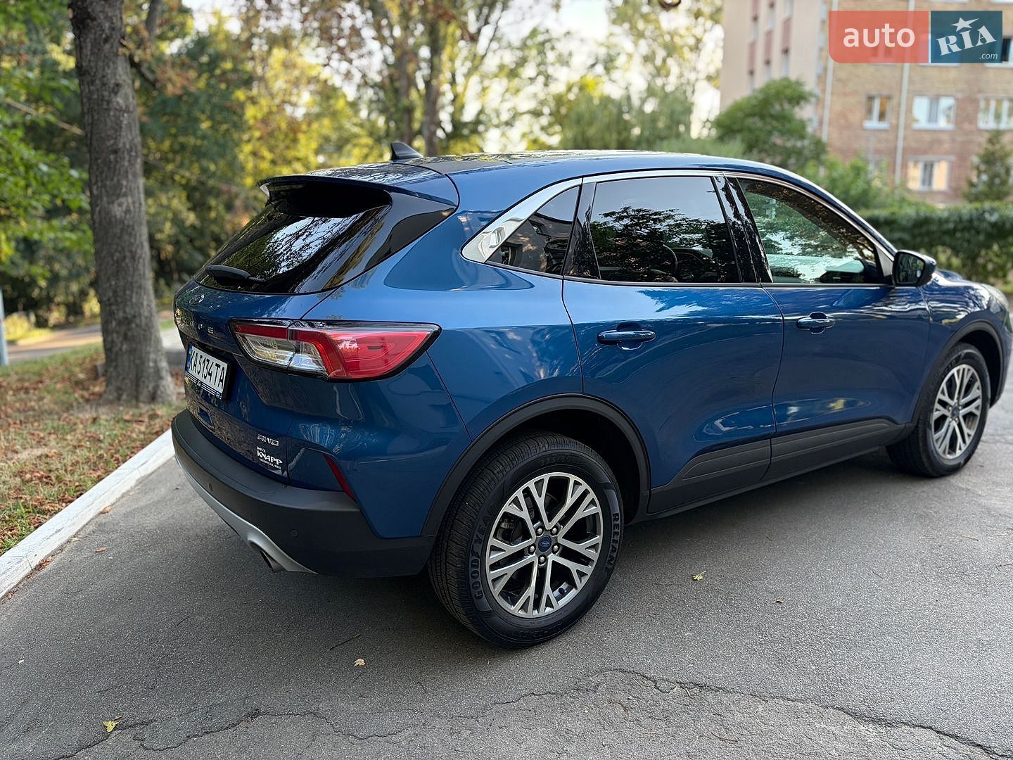 Ford Escape 2022 VIN 1FMCU9H96NUA76018 фото оголошення 7 з 17