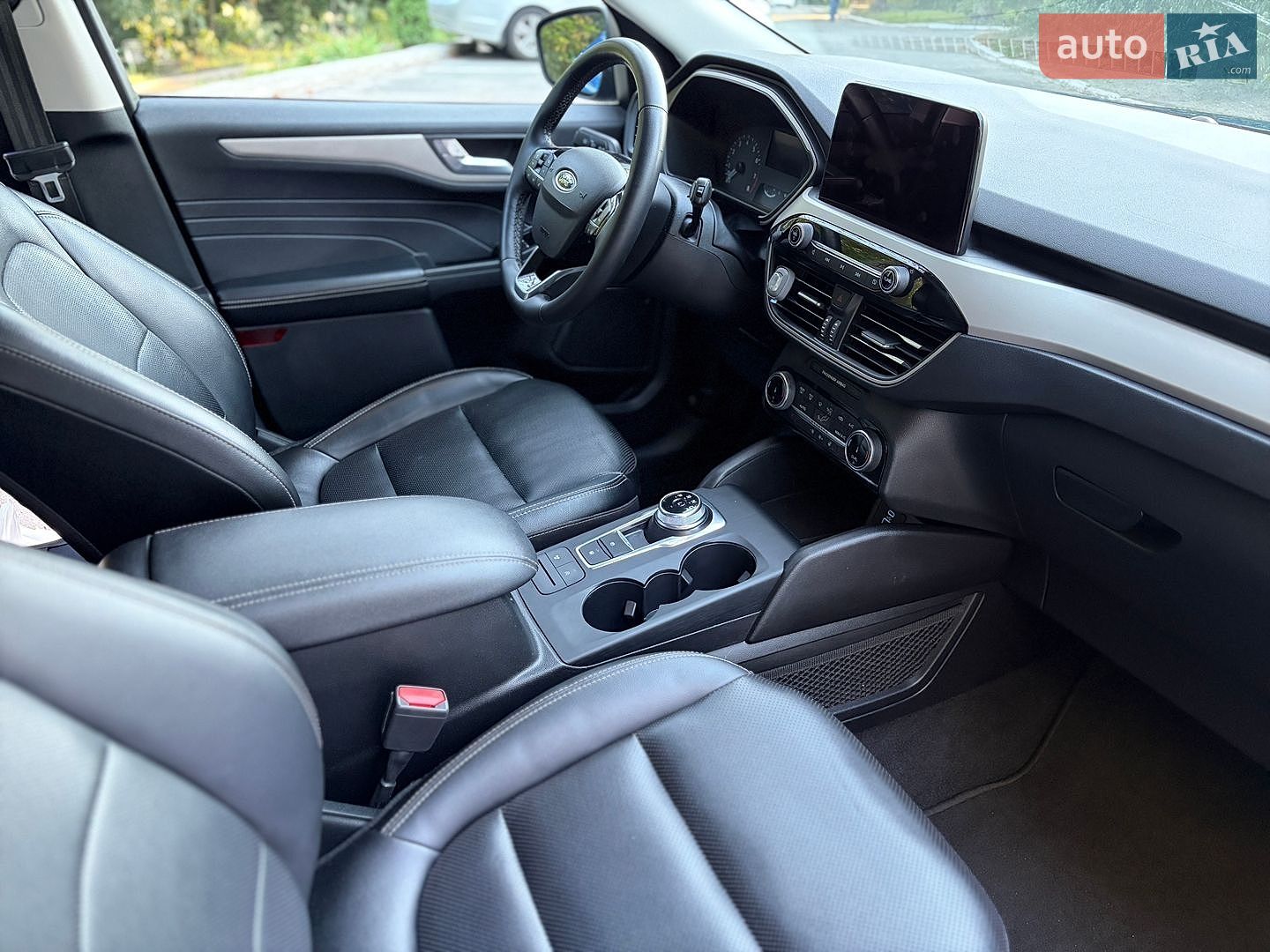 Ford Escape 2022 VIN 1FMCU9H96NUA76018 фото оголошення 10 з 17