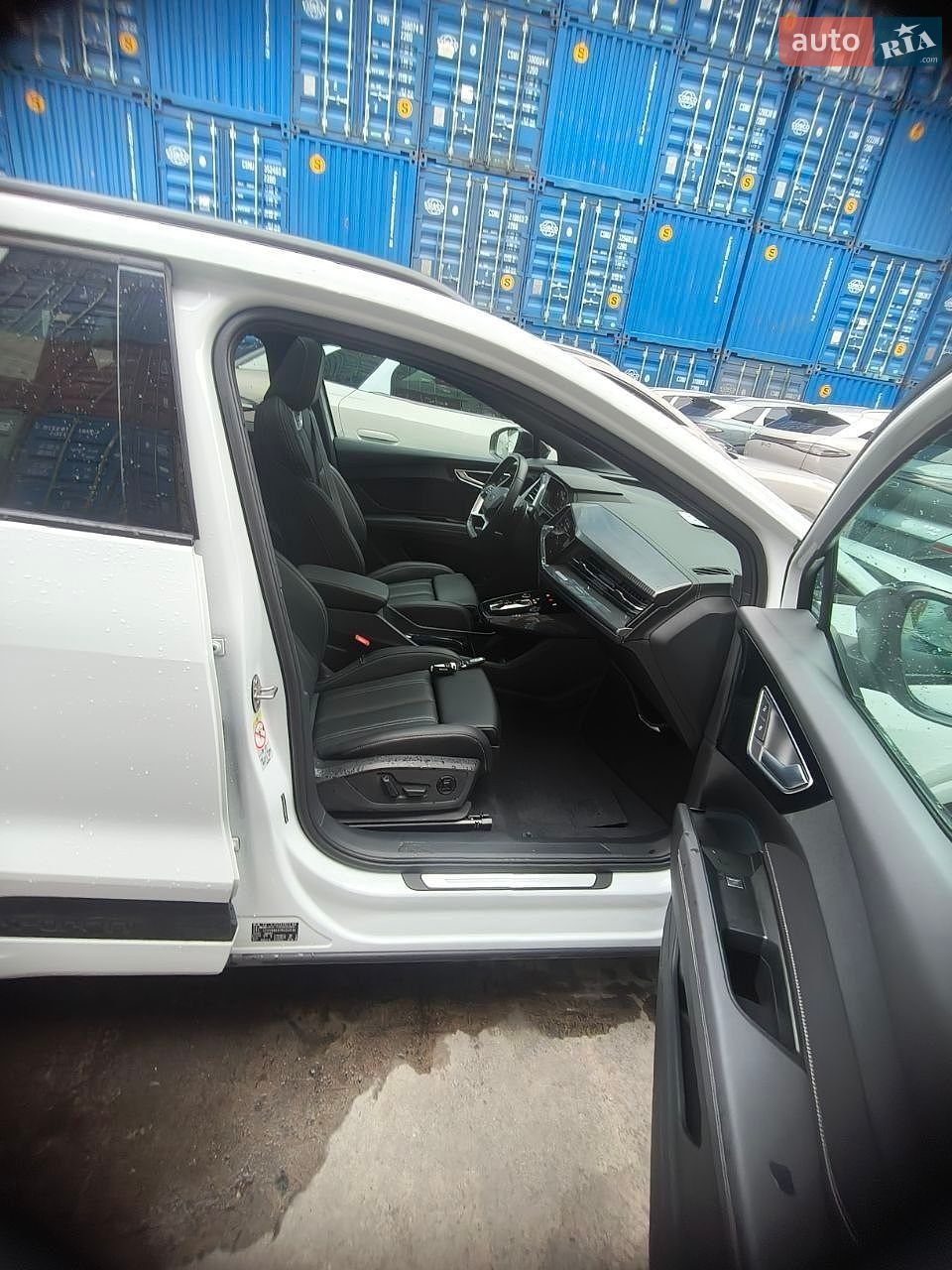 Audi Q4 e-tron 2024 VIN LFVVB9G37R5233595 фото оголошення 2 з 9