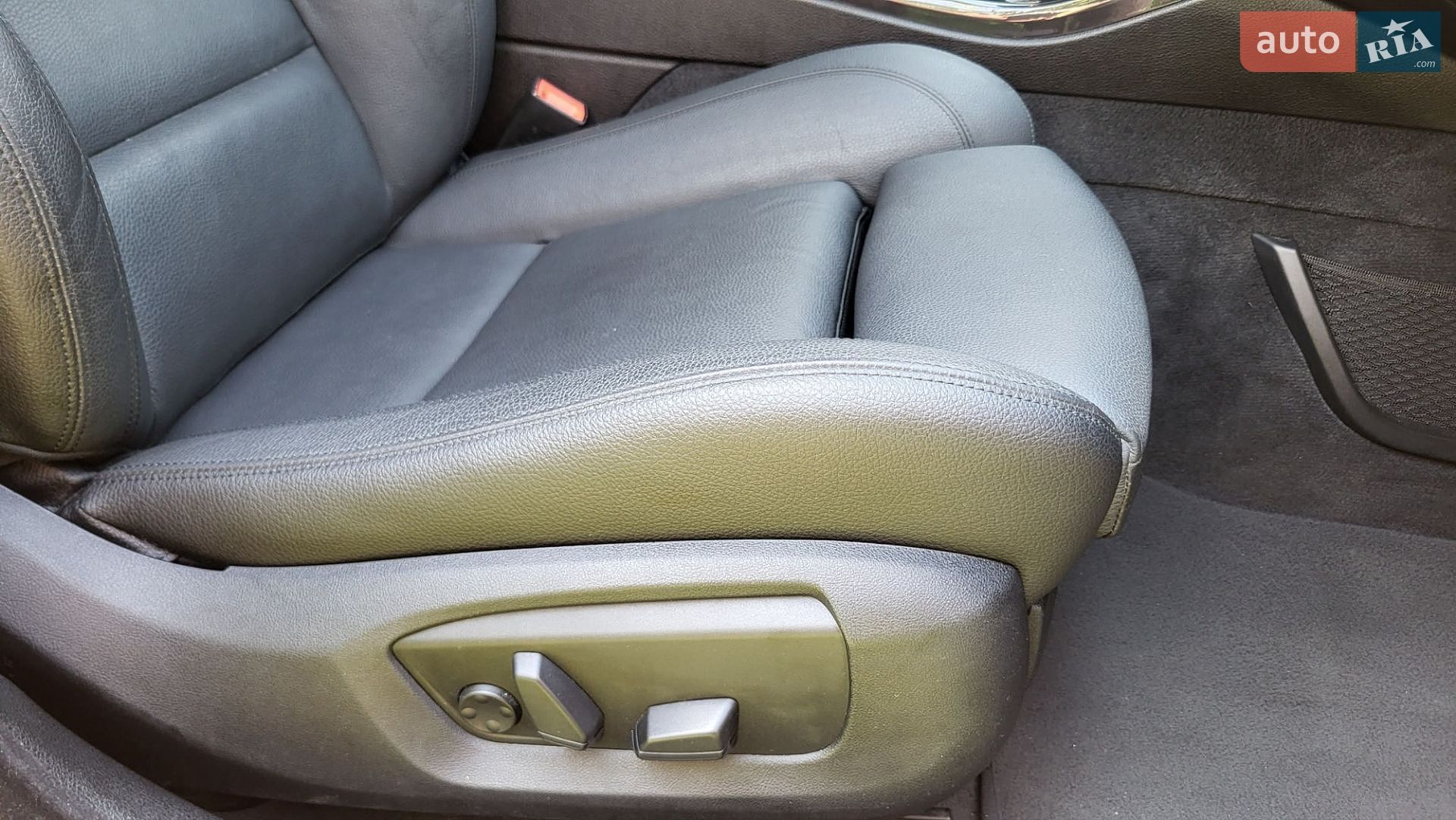 BMW 5 Series 2014 VIN WBA5L31080G076180 фото оголошення 61 з 75