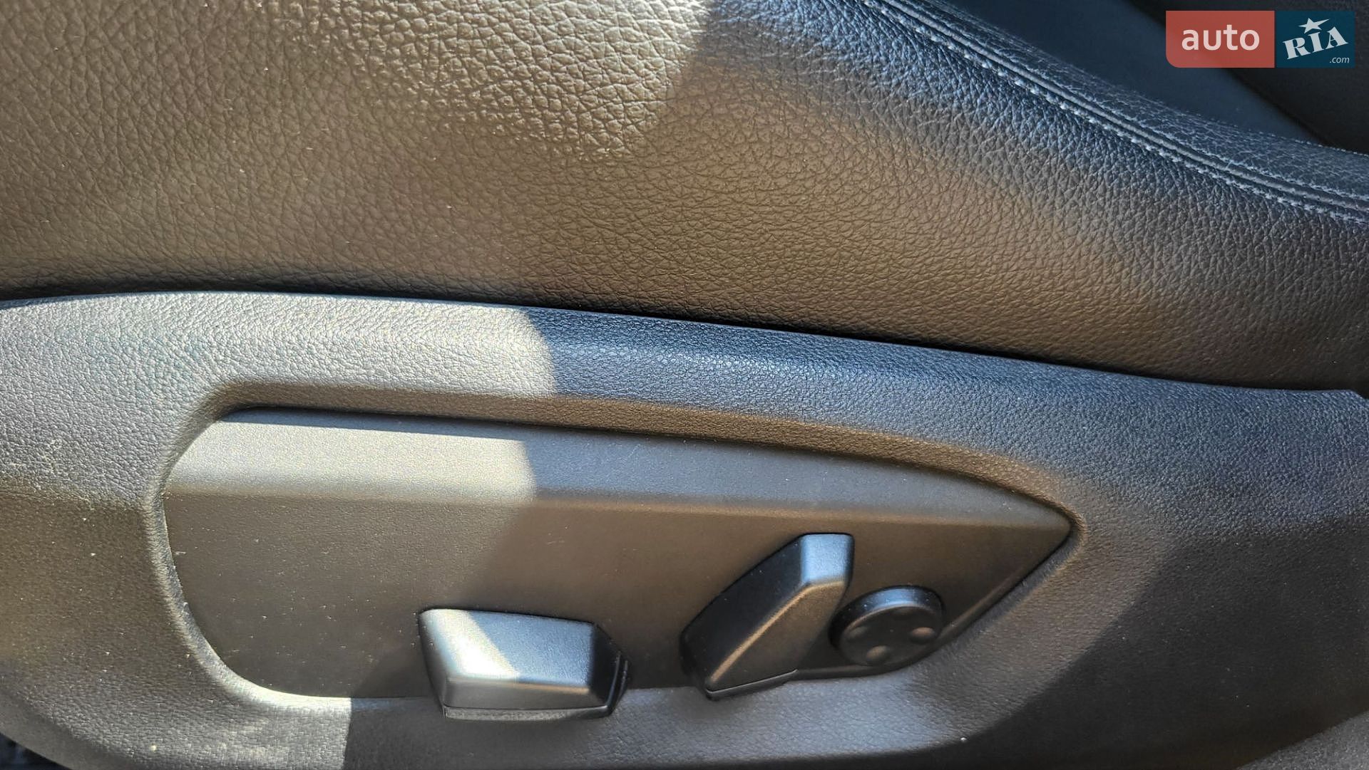 BMW 5 Series 2014 VIN WBA5L31080G076180 фото оголошення 59 з 75