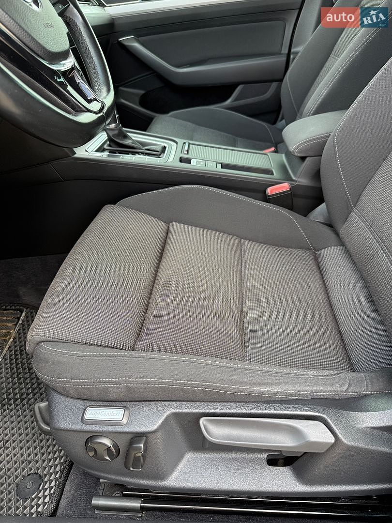 Volkswagen Passat 2016 VIN WVWZZZ3CZHP014637 фото оголошення 11 з 25