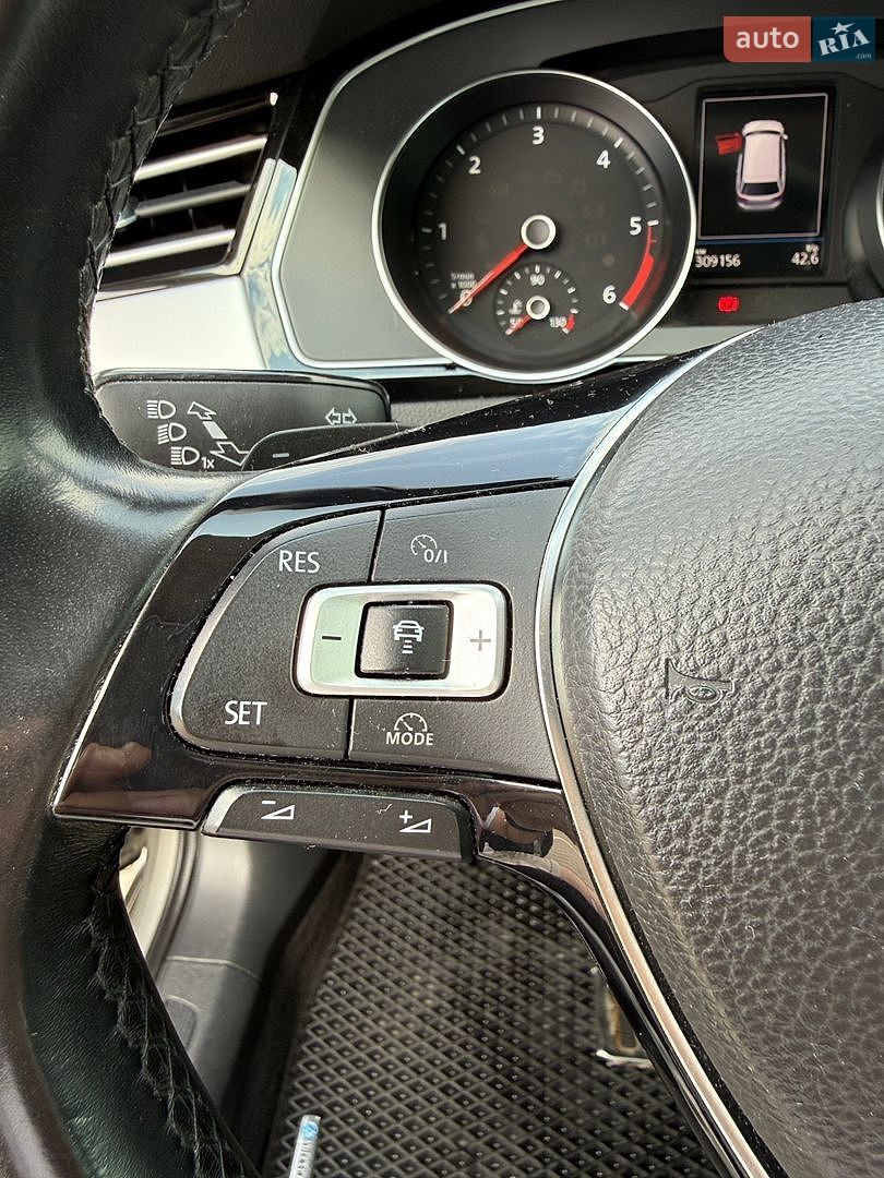 Volkswagen Passat 2016 VIN WVWZZZ3CZHP014637 фото оголошення 15 з 25
