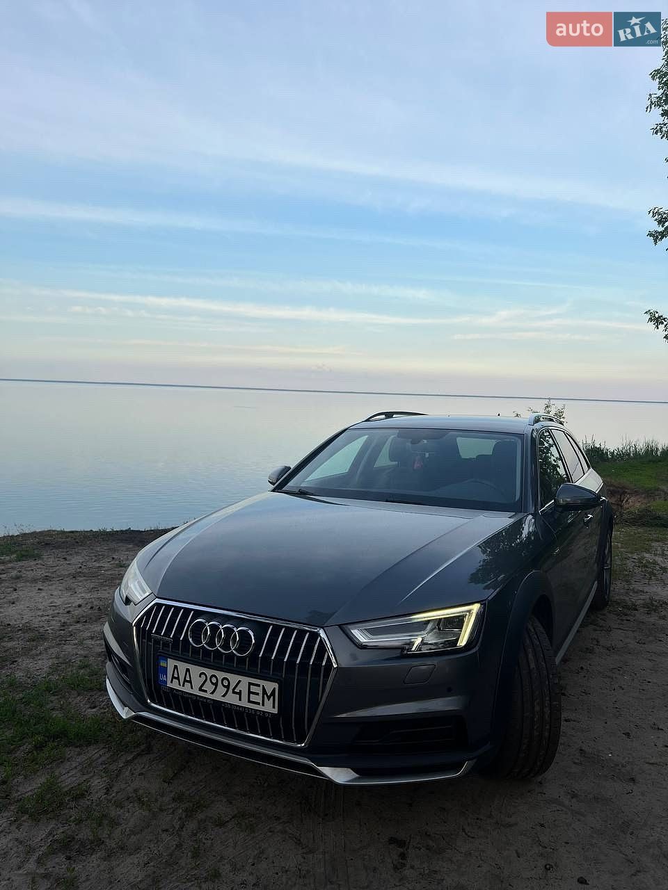 Audi A4 2017 VIN WAUZZZF47HA118139 фото оголошення 2 з 28