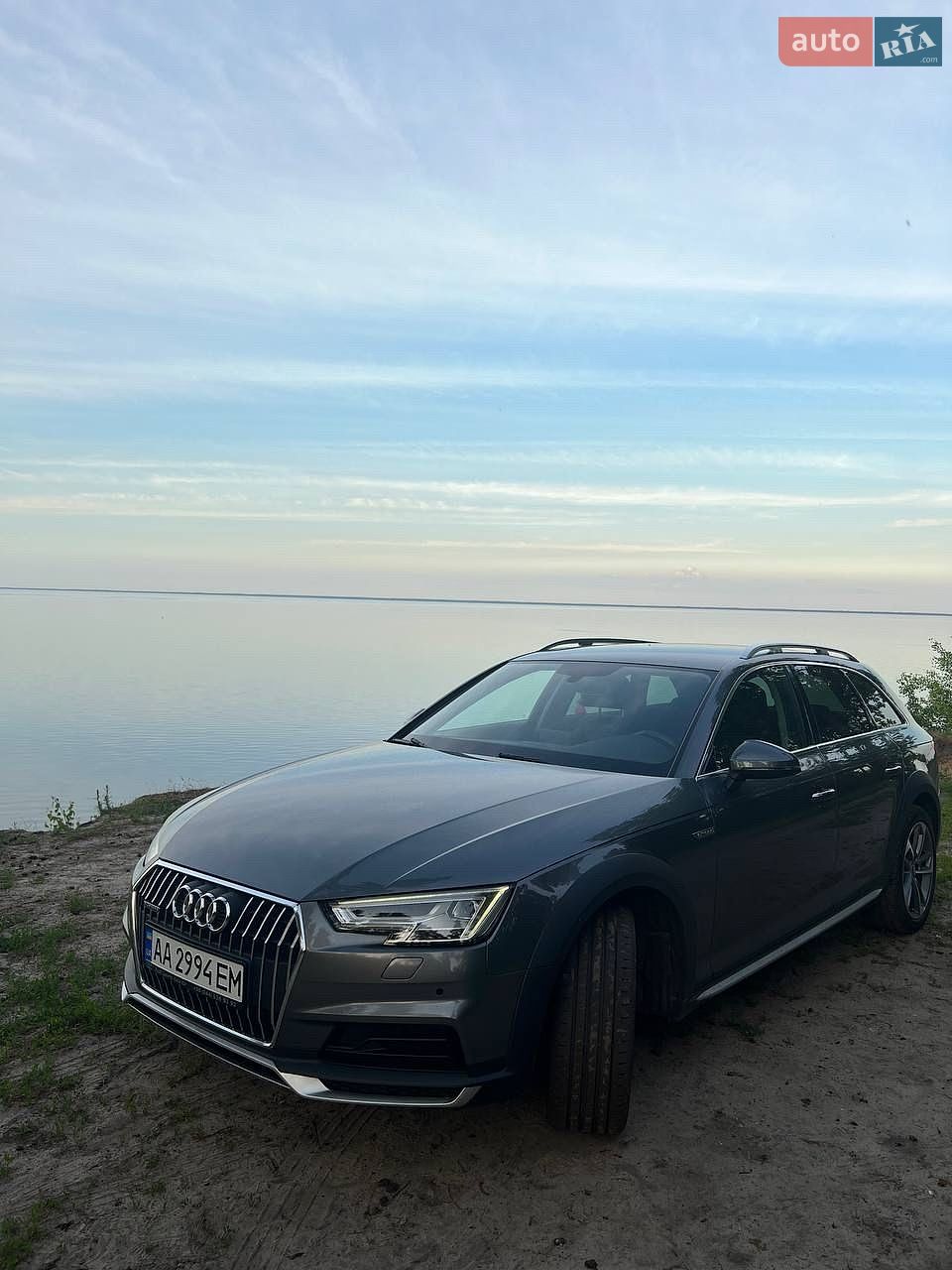 Audi A4 2017 VIN WAUZZZF47HA118139 фото оголошення 3 з 28