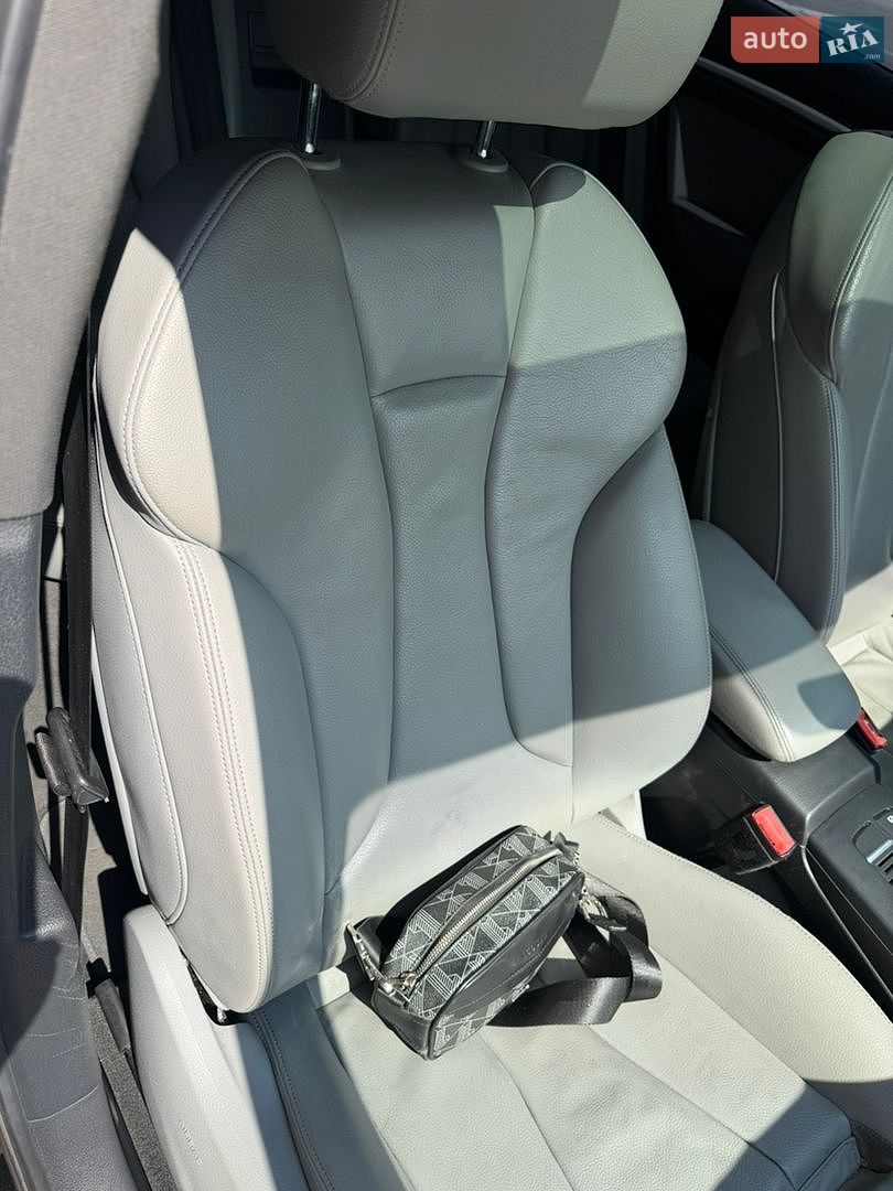 Audi A3 2017 VIN WAUUPBFF4HA080104 фото оголошення 14 з 33
